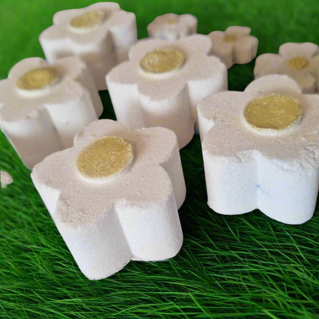 Set of 4 Daisy Flower Bath Bomb