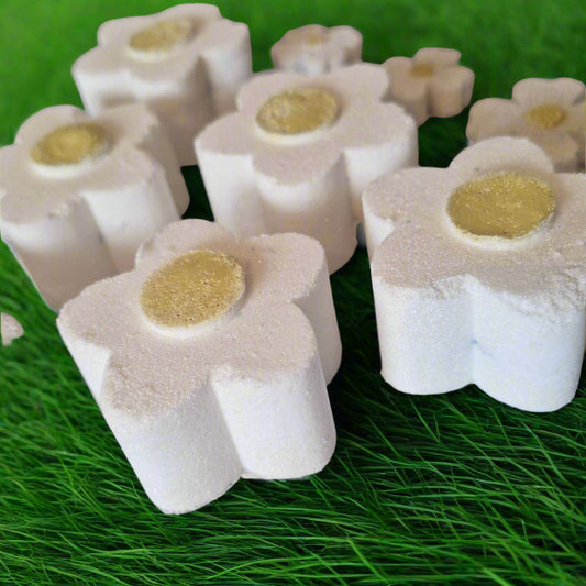 Set of 4 Daisy Flower Bath Bomb