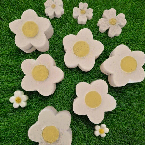 Daisy Flower Bath Bomb